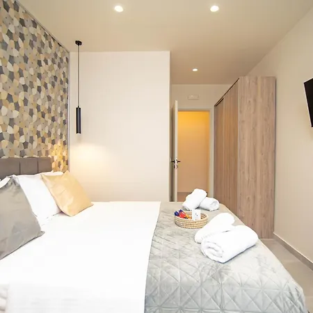 Blue Sea Benitses - Beachfront Appartement *