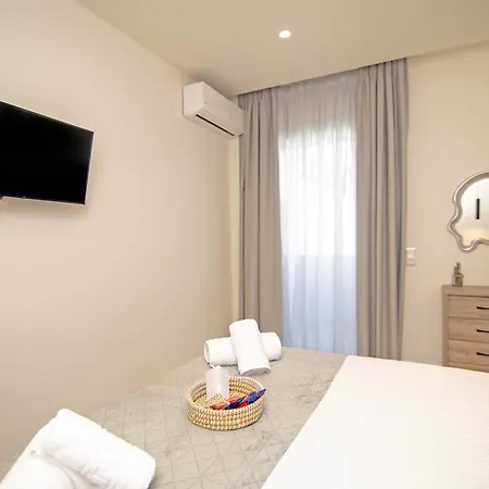 Blue Sea Benitses - Beachfront Appartement