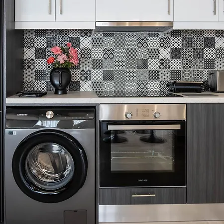 Blue Sea Benitses - Beachfront شقة